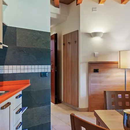 Modern Holiday In With Garden سكانو