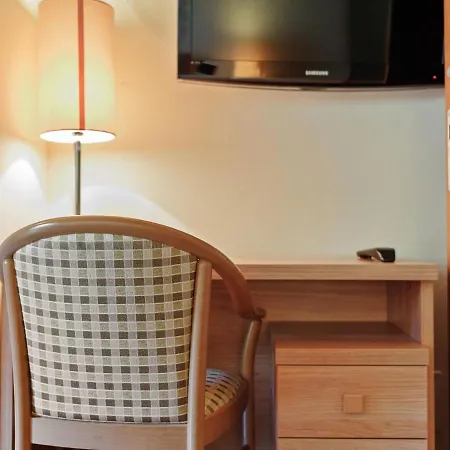 بيت للعطل Modern Holiday In With Garden