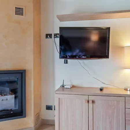 Modern Holiday In With Garden بيت للعطل *